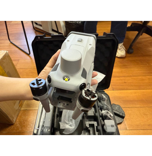 Квадрокоптер DJI Matrice 4 Thermal